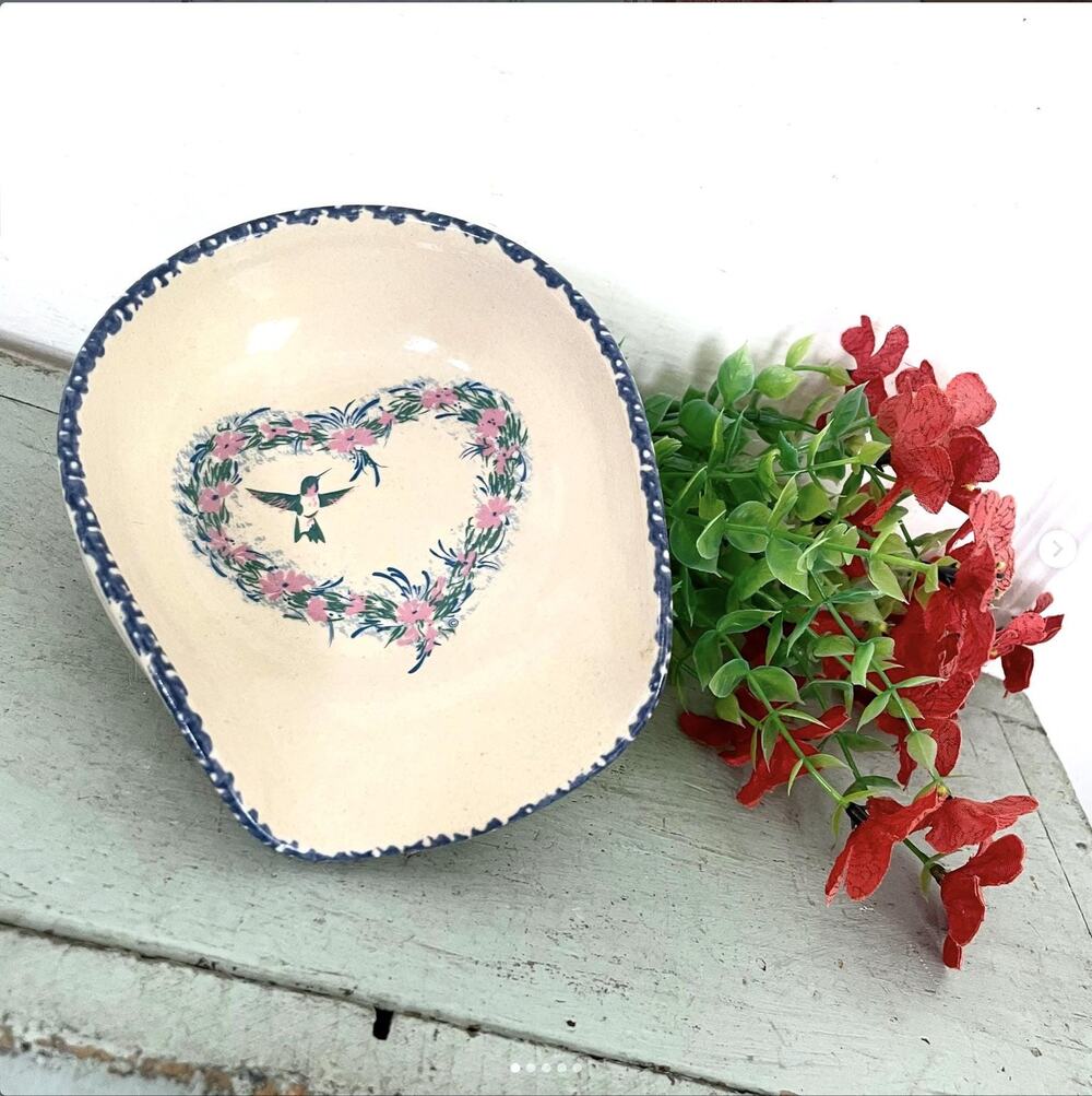 Vintage Home Garden Party Stoneware Floral Heart Hummingbird Scoop Soap Dish